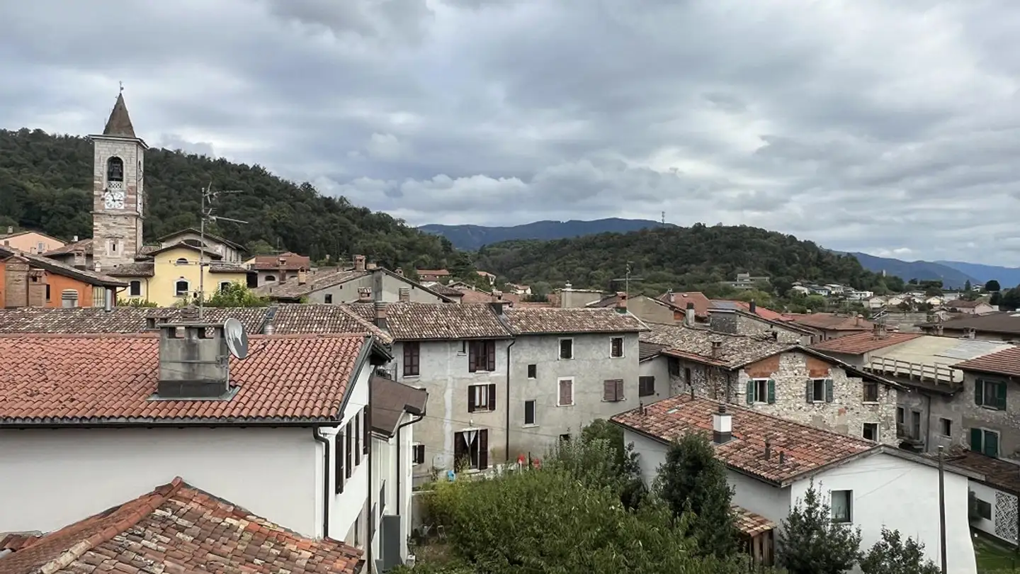 Residential building for sale - 6864 Arzo