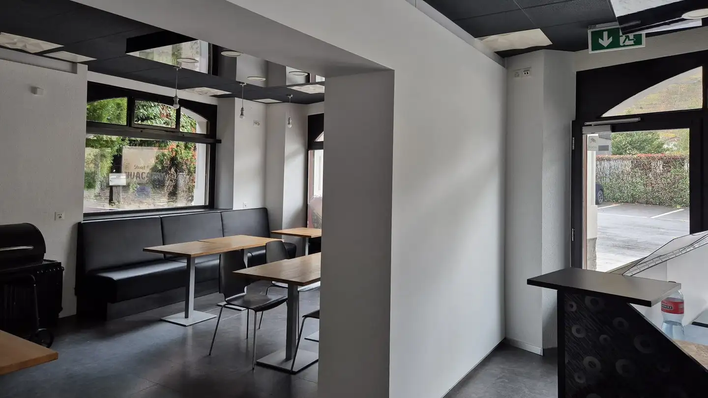 Spazio ufficio in affitto - Rue Du Bourg 95, 1920 Martigny - Photo 2