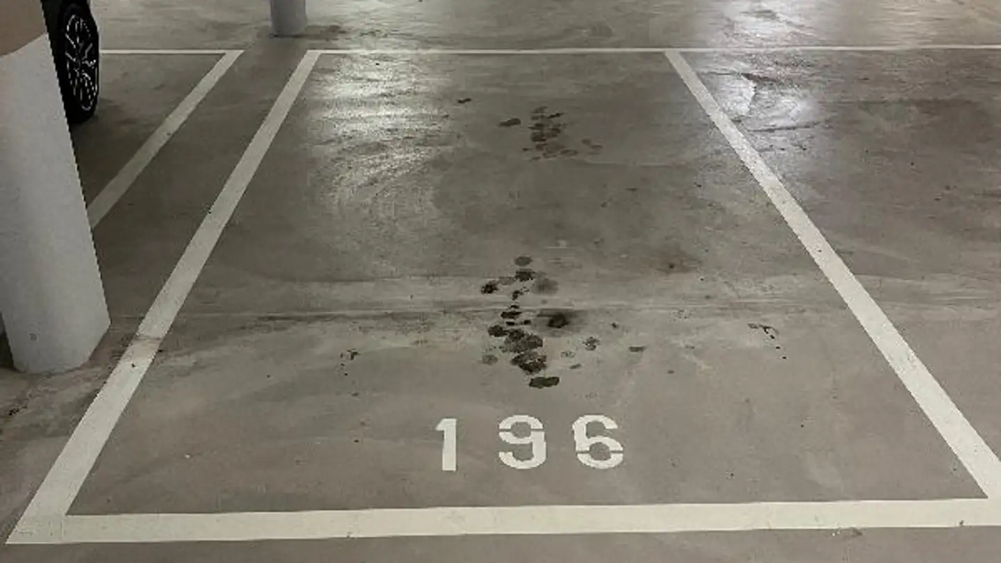 Place de parking souterraine à louer - Hofwiesenstrasse 173, 8057 Zürich