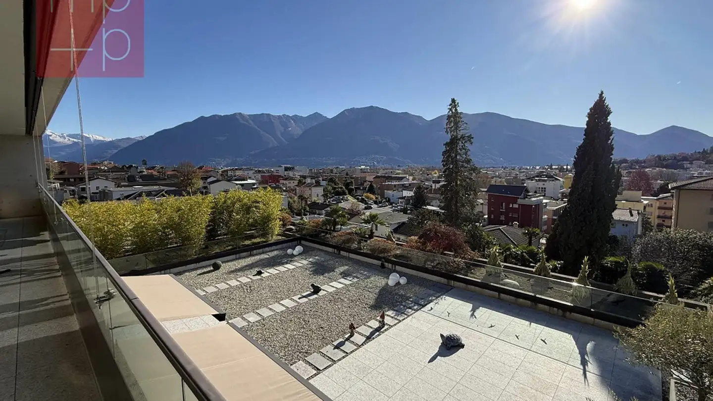 Penthouse for sale - 6600 Locarno