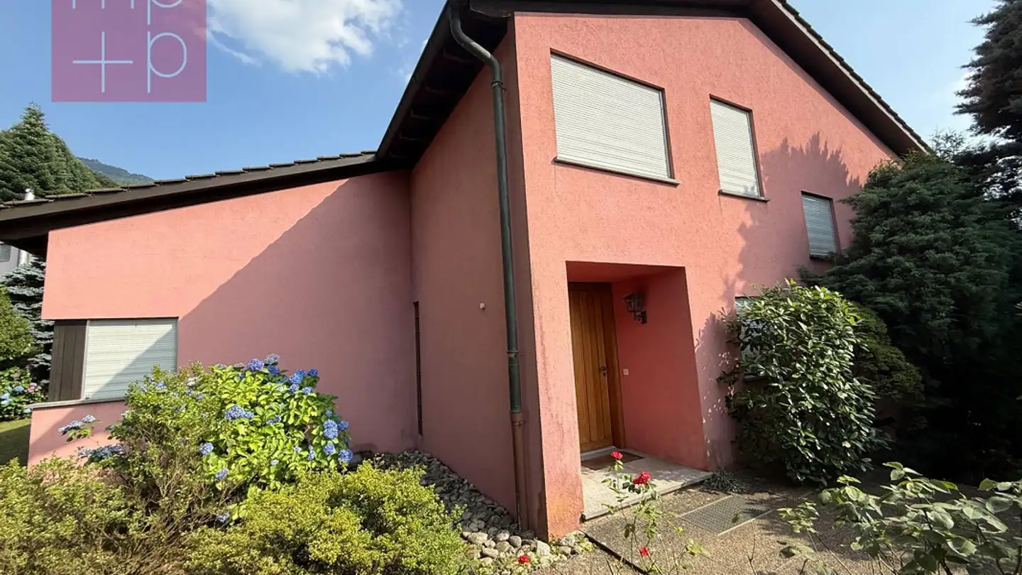 Villa for sale - 6965 Cadro