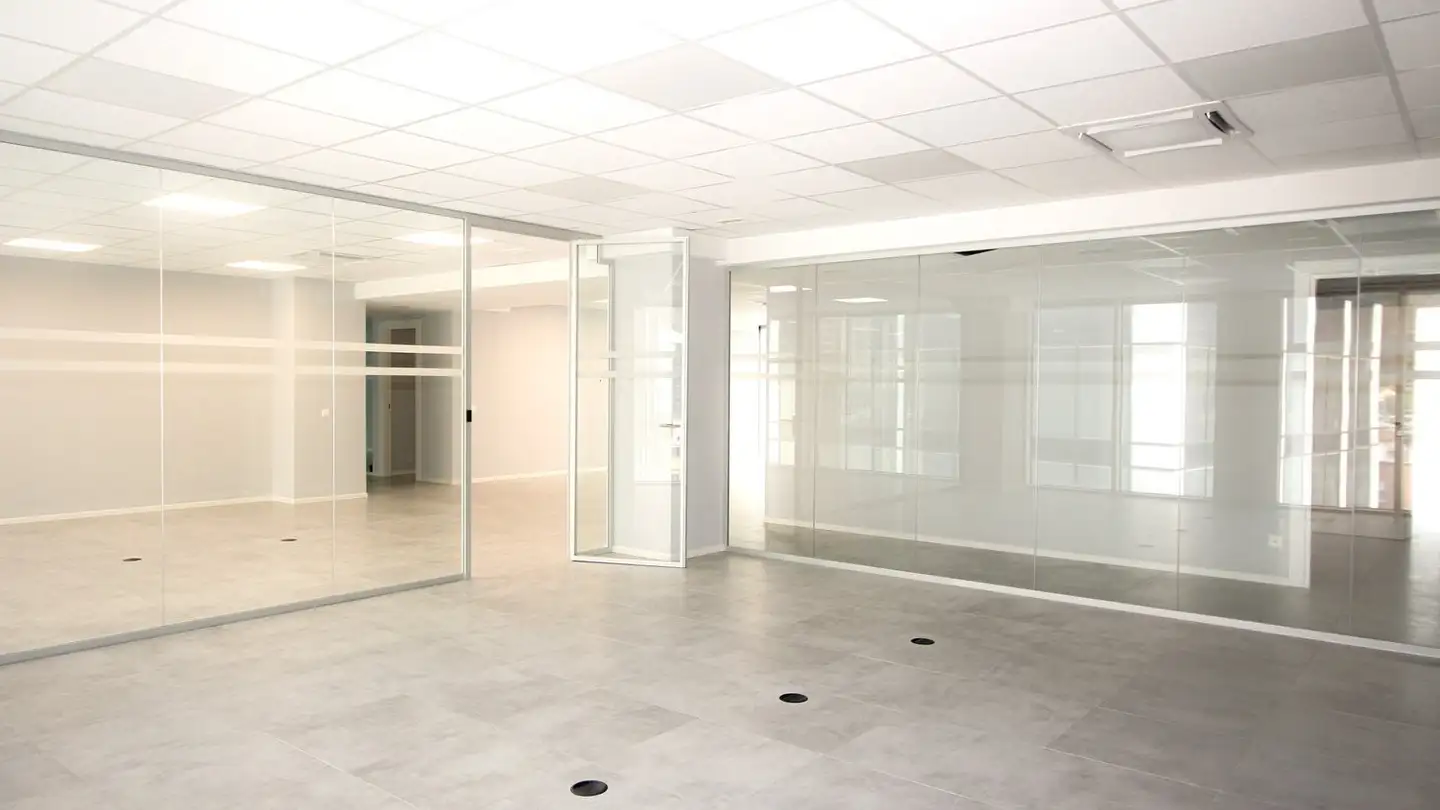 Bureau à louer - Via Maestri Comacini 4, 6830 Chiasso - Photo 2