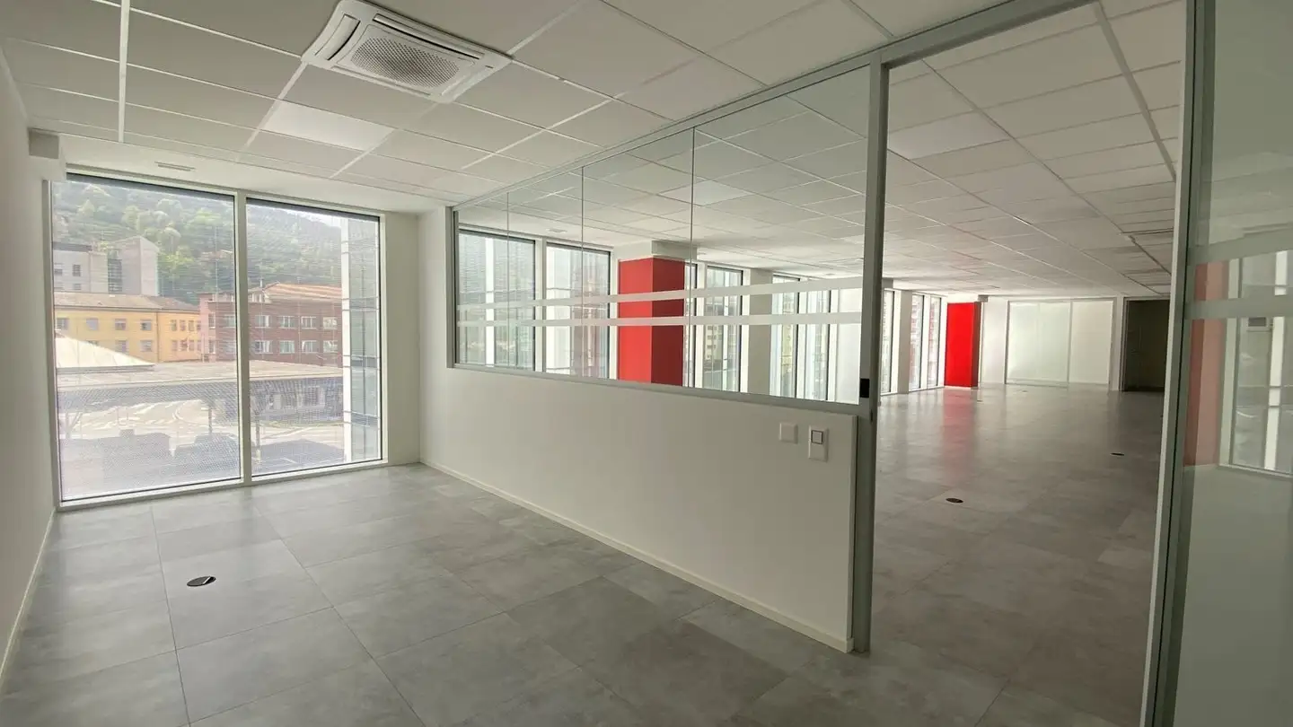 Bureau à louer - Via Maestri Comacini 4, 6830 Chiasso - Photo 3