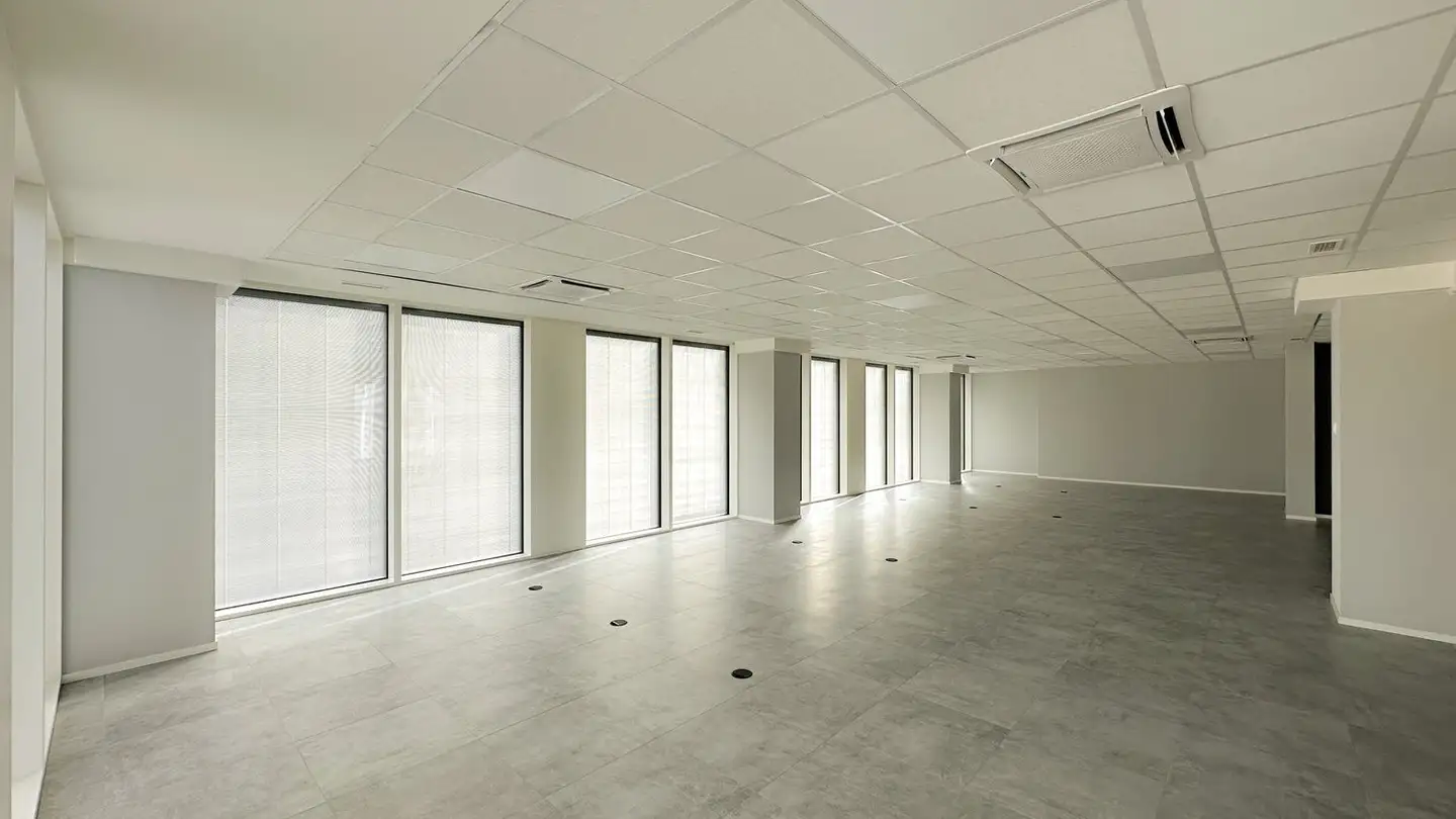 Bureau à louer - Via Maestri Comacini 4, 6830 Chiasso - Photo 4