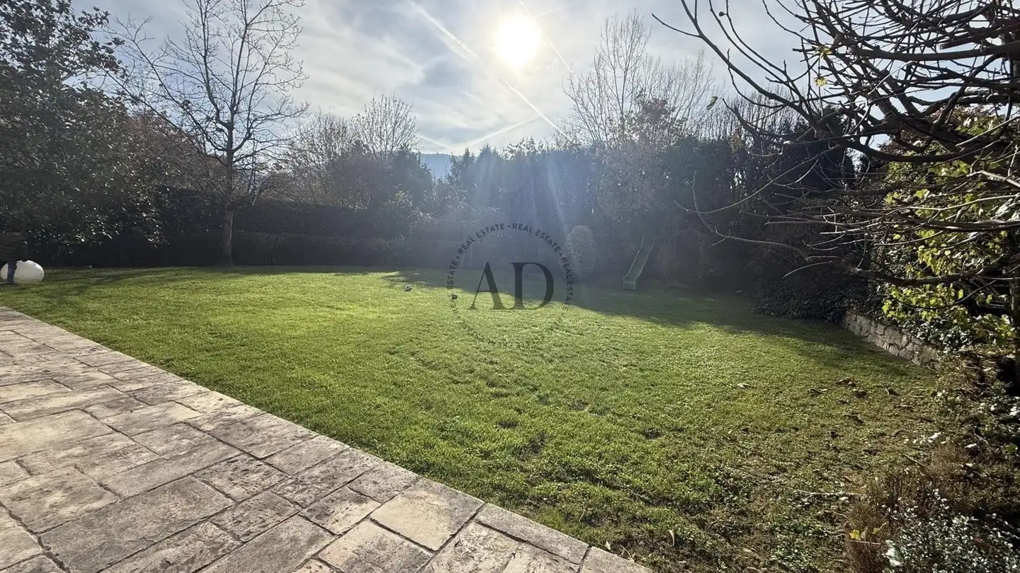 Single house for rent - 1231 Conches