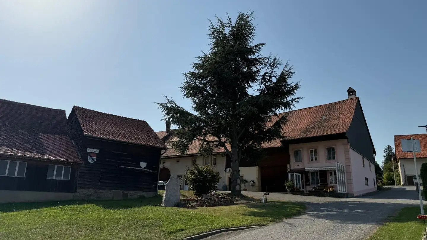 Farm for sale - 1528 Surpierre