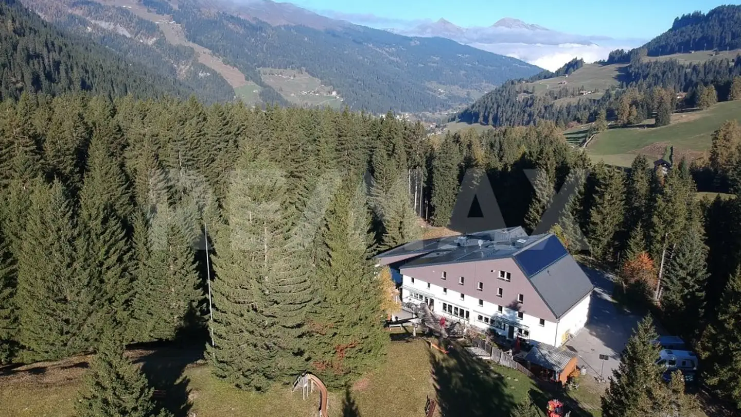 Edificio residenziale in vendita - Geissbodaweg 1, 7076 Parpan