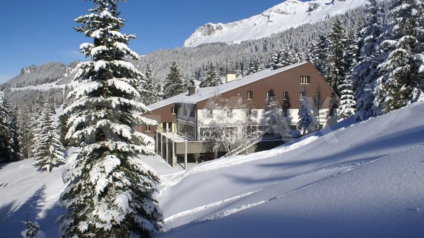 Edificio residenziale in vendita - Geissbodaweg 1, 7076 Parpan - Foto 3