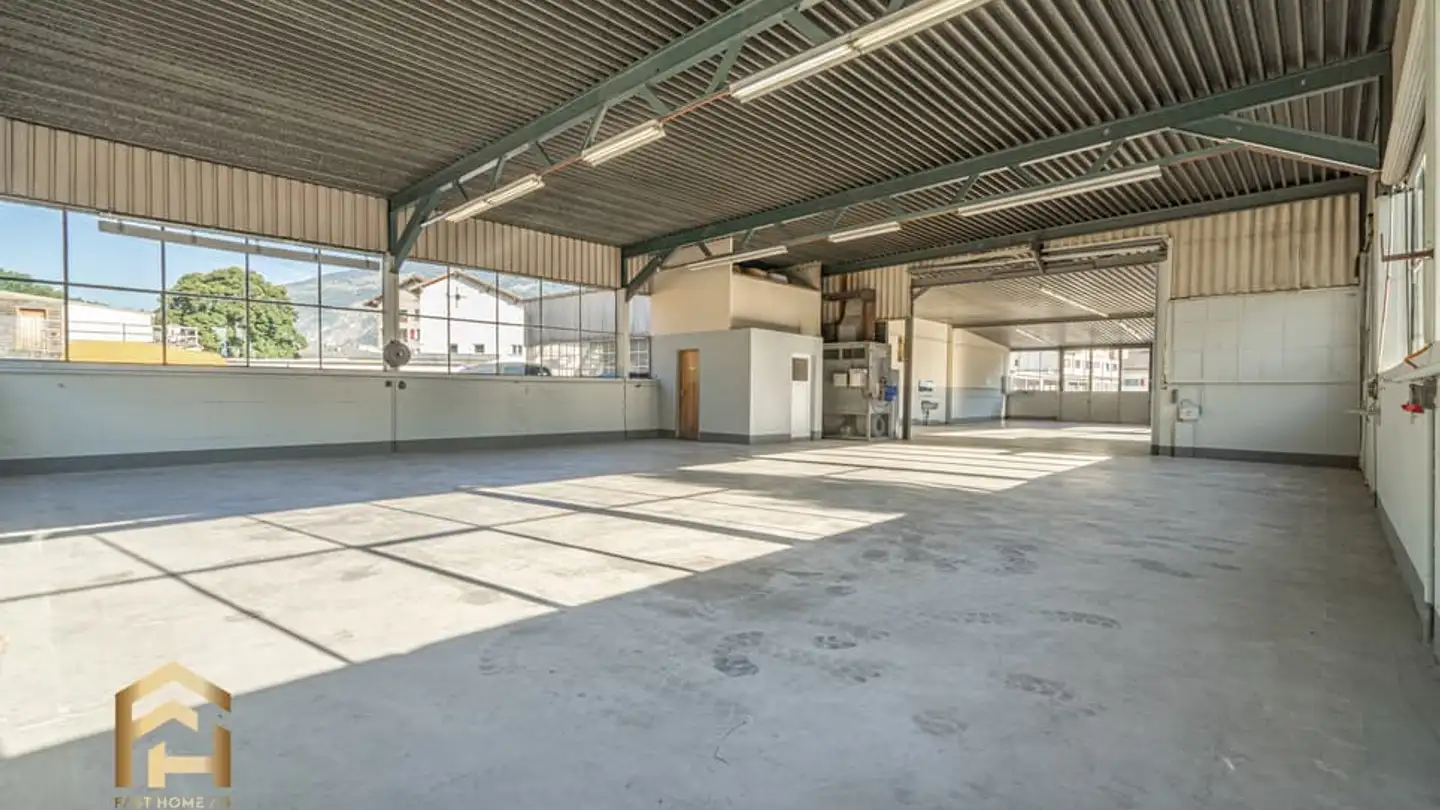 Commercial for rent - 3942 Raron - Photo 2