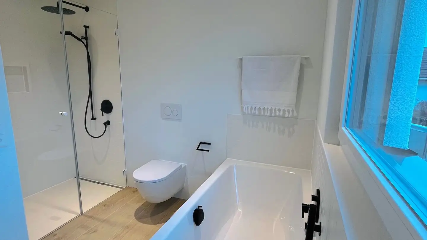 Casa bifamiliare in vendita - Hofmattstrasse 4, 3297 Leuzigen