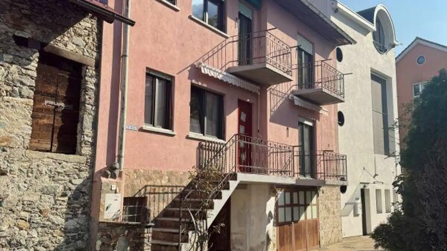 Edificio residenziale in vendita - Via Ponte Vecchio 7b, 6512 Giubiasco