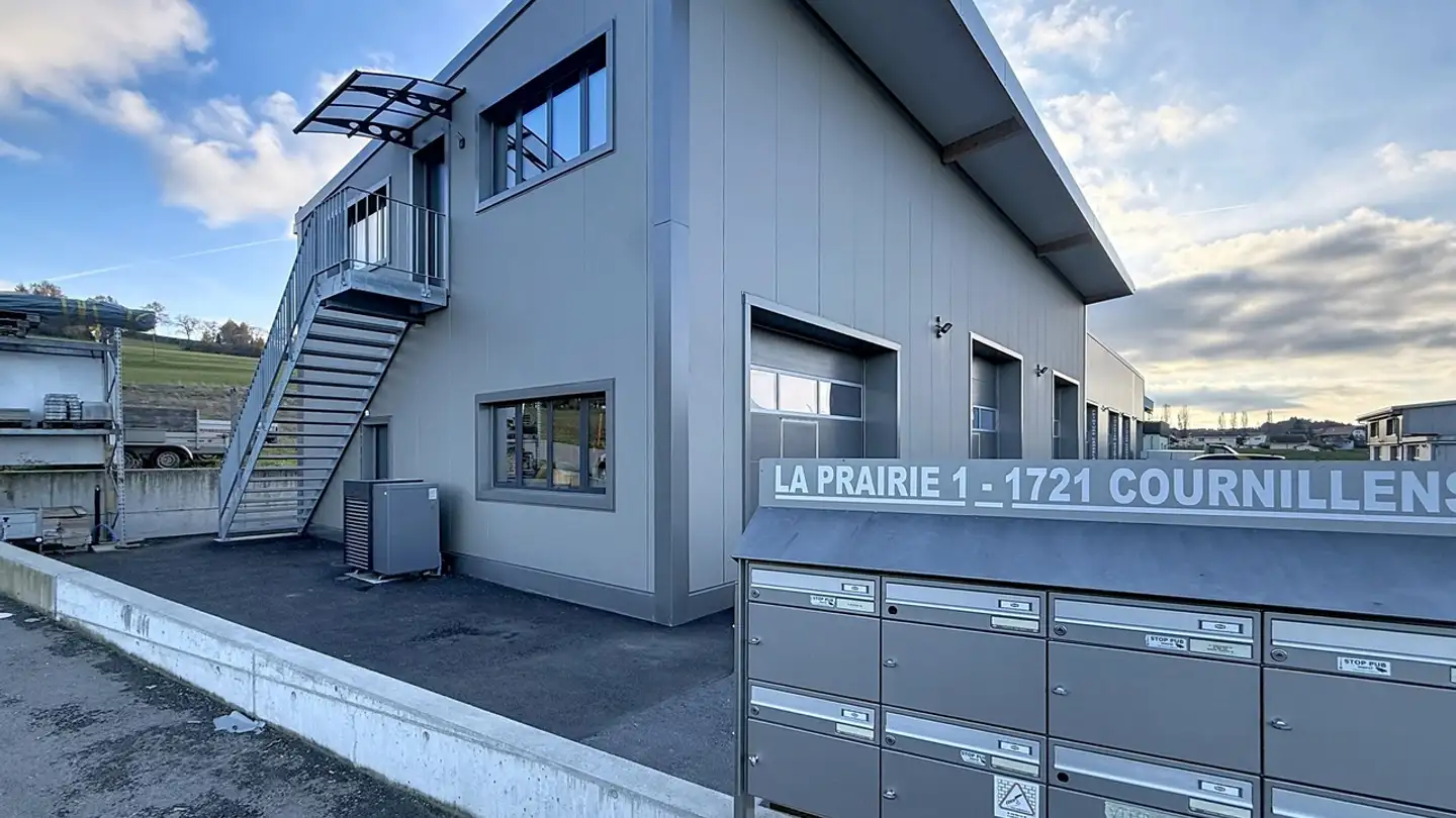 Office space for rent - La Prairie 1, 1721 Cournillens