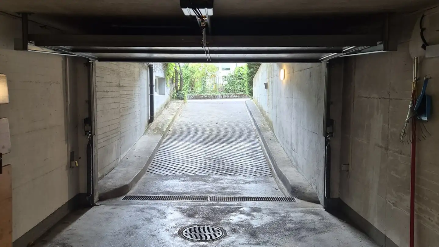 Outdoor parking space for rent - Schosshaldenstrasse 1, 3006 Bern - Photo 2