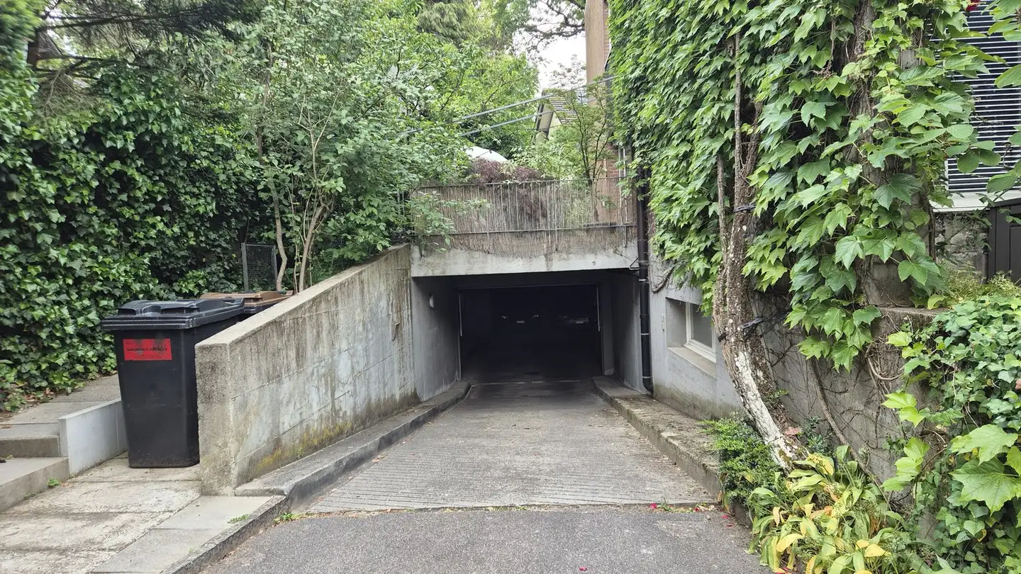 Outdoor parking space for rent - Schosshaldenstrasse 1, 3006 Bern - Photo 4