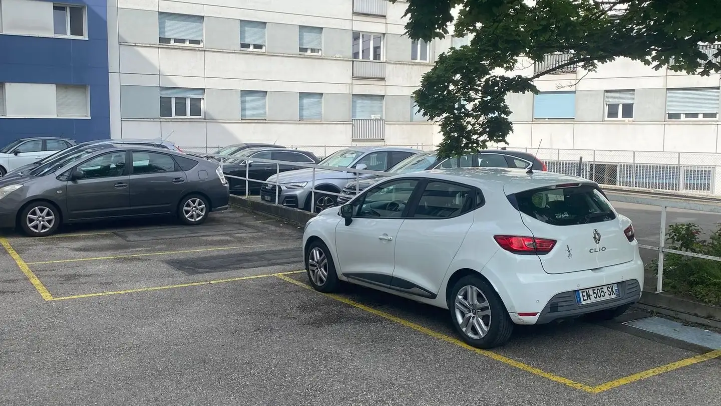Parcheggio esterno in affitto - Chemin De Renens 47, 1004 Lausanne