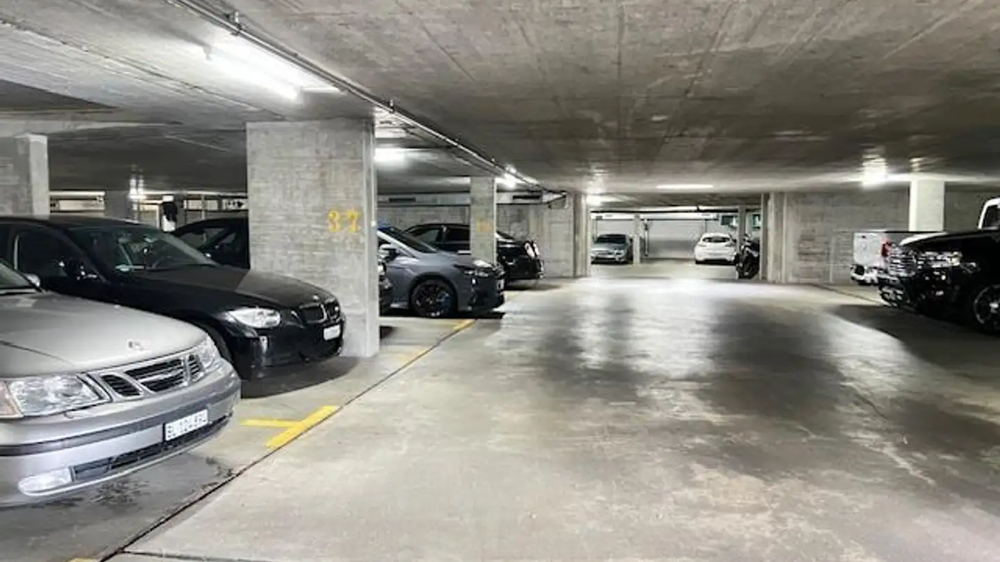 Place de parking intérieure pour moto à louer - Weidenweg 8, 4127 Birsfelden - Photo 3