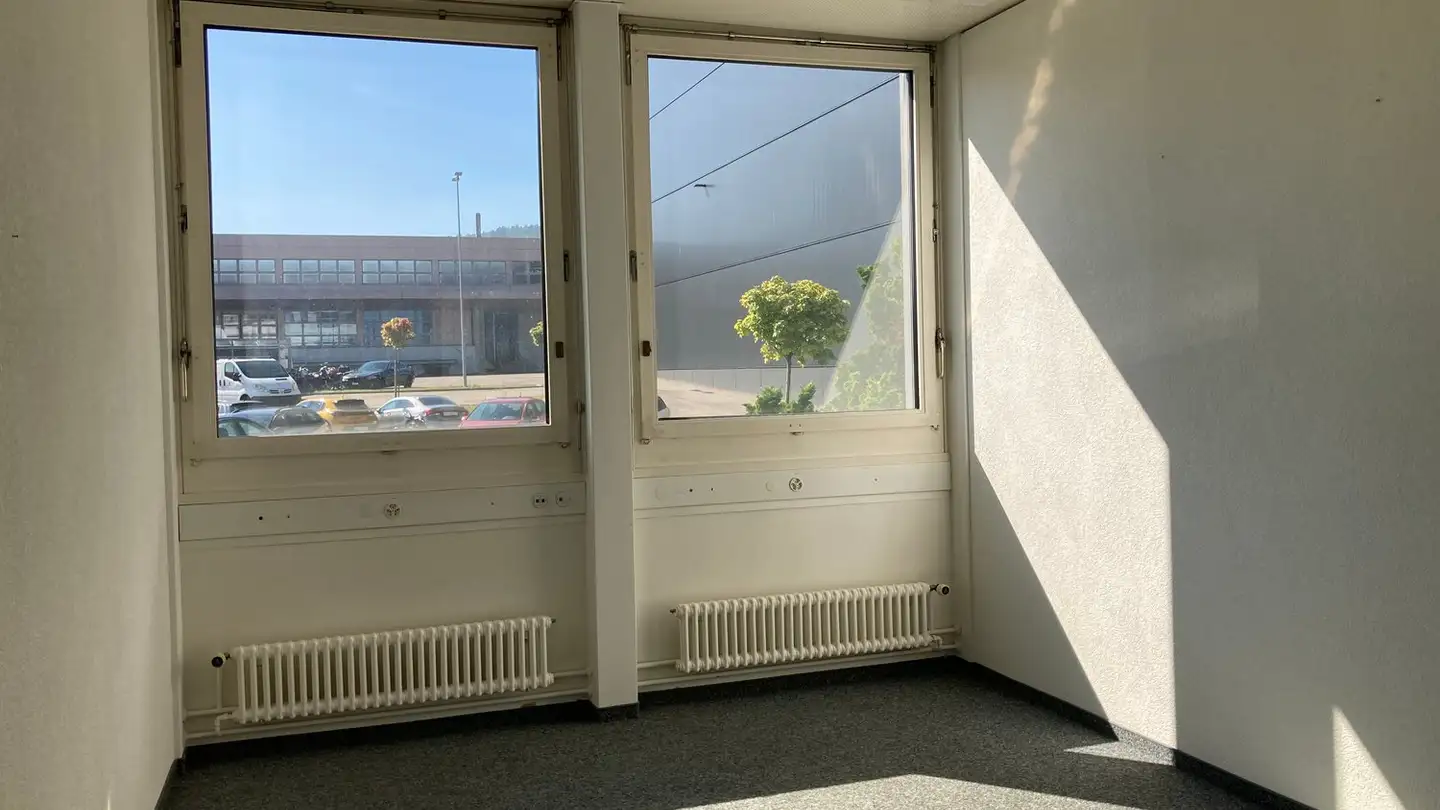 Office space for rent - Biologiestrasse 11, 8157 Dielsdorf