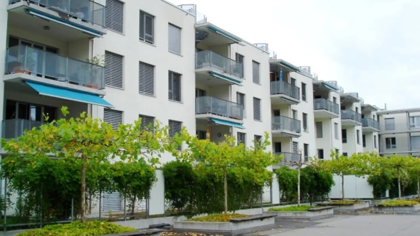Place de parking extérieure à louer - Steinhof 1, 3400 Burgdorf