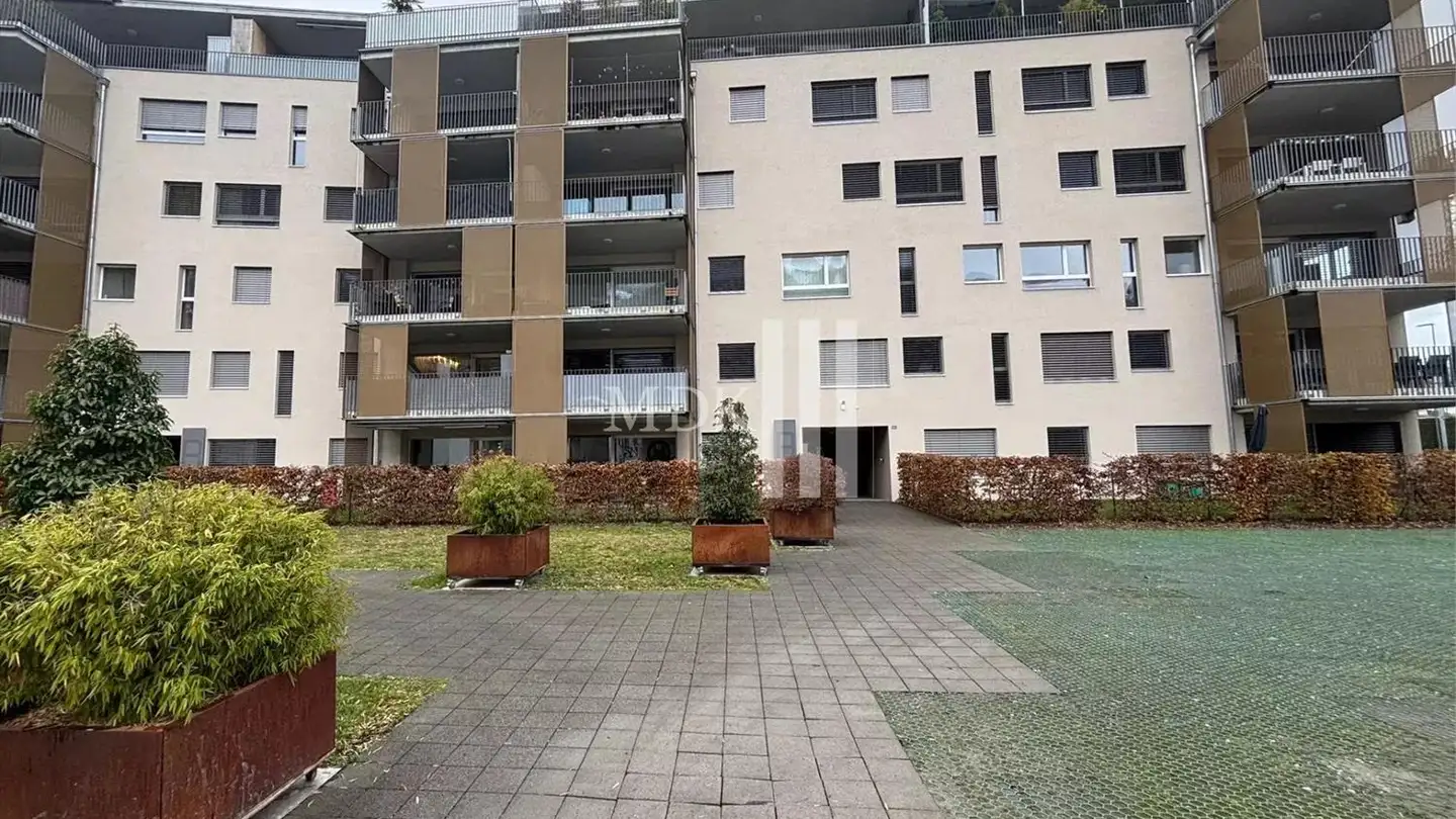 Outdoor parking space for rent - 1870 Monthey