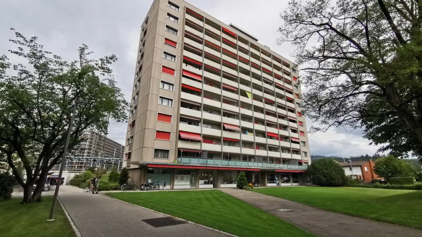 Commercial à louer - Kreuzstrasse 9, 3052 Zollikofen