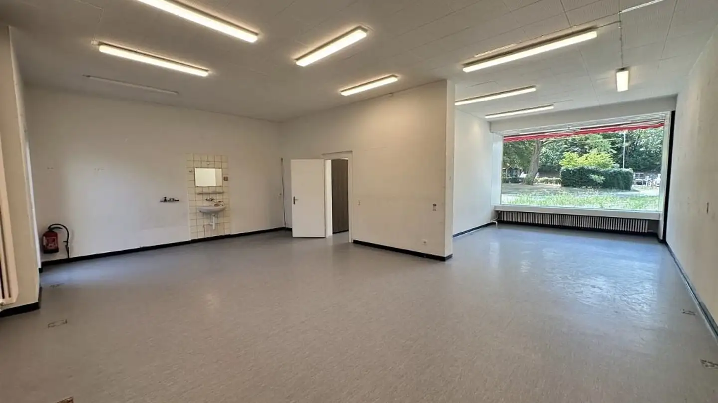 Commerciale in affitto - Kreuzstrasse 9, 3052 Zollikofen - Foto 2