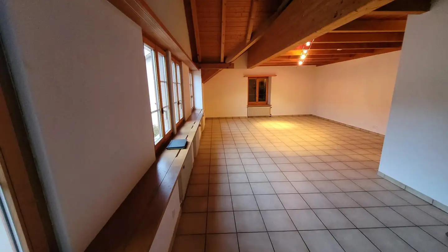 Dachgeschosswohnung mieten - Hauptstrasse 16, 4448 Läufelfingen - Foto 2