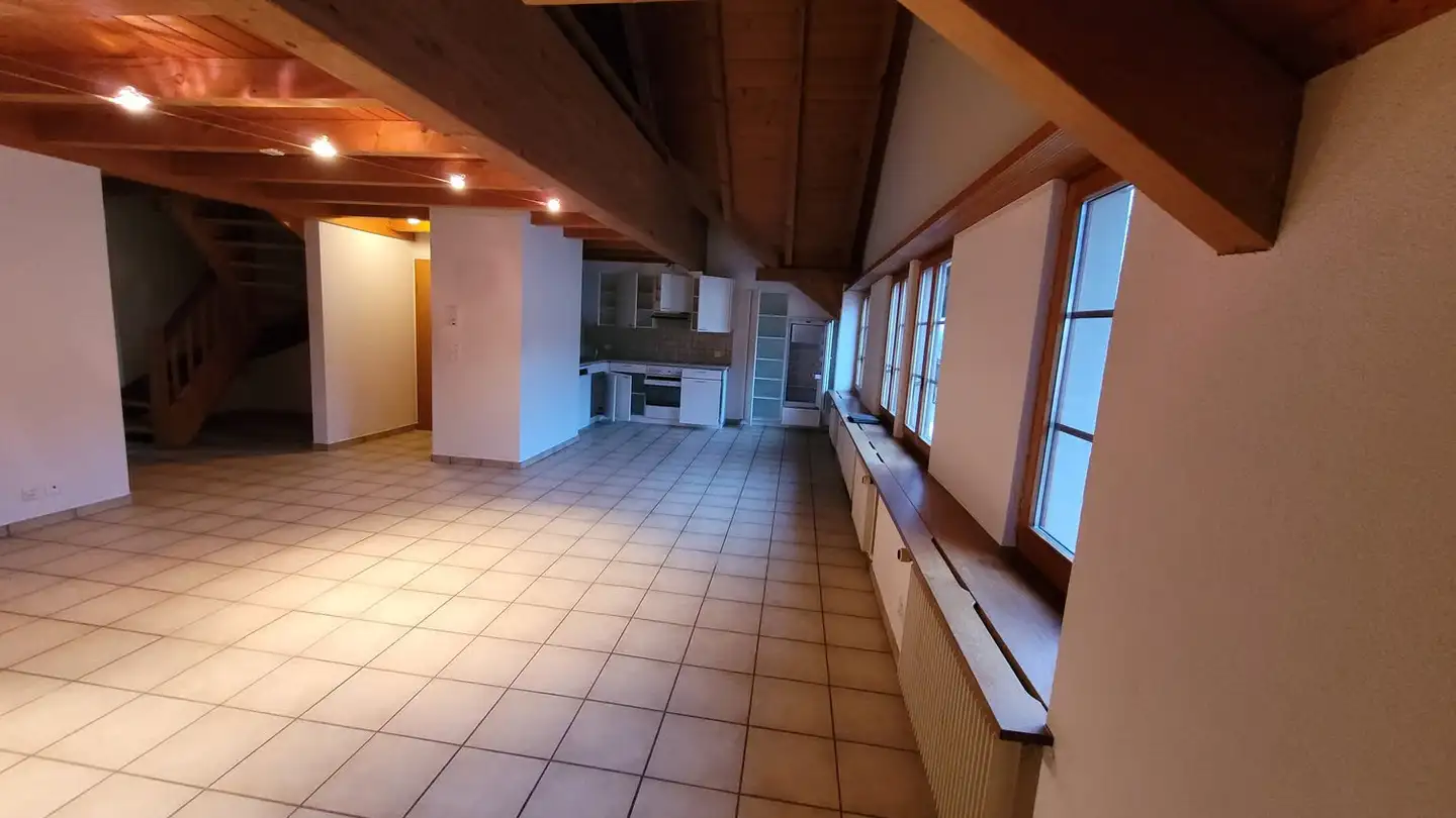 Dachgeschosswohnung mieten - Hauptstrasse 16, 4448 Läufelfingen - Foto 3