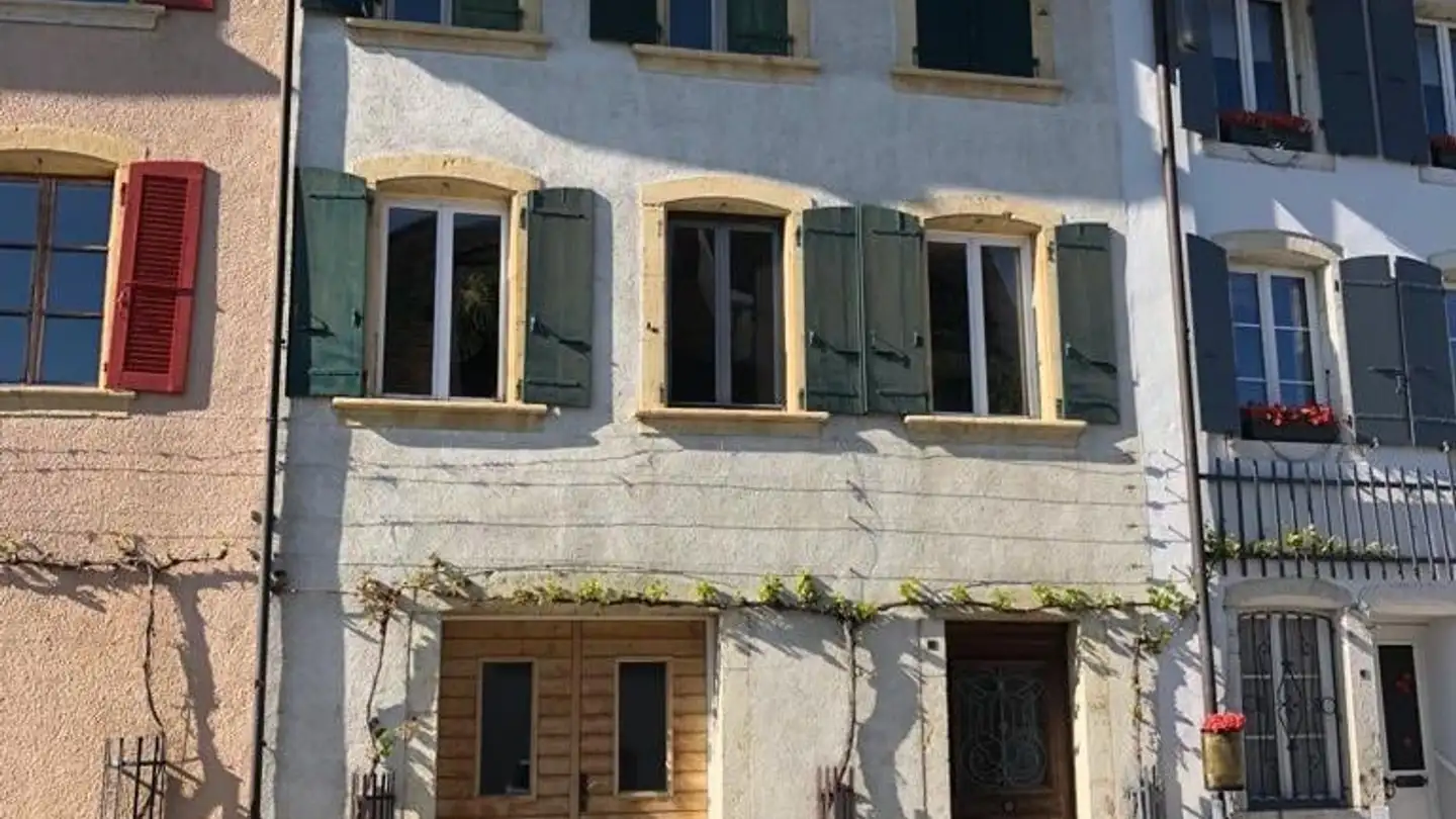 Dachgeschosswohnung mieten - Rue Du Faubourg 35, 2520 La Neuveville