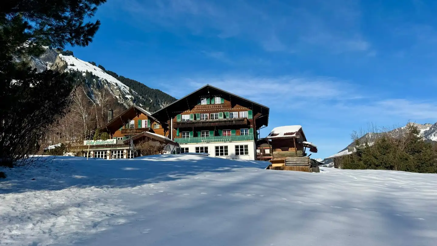 Hôtel à vendre - Mittlere Aegertenstrasse 12, 3775 Lenk im Simmental - Photo 2