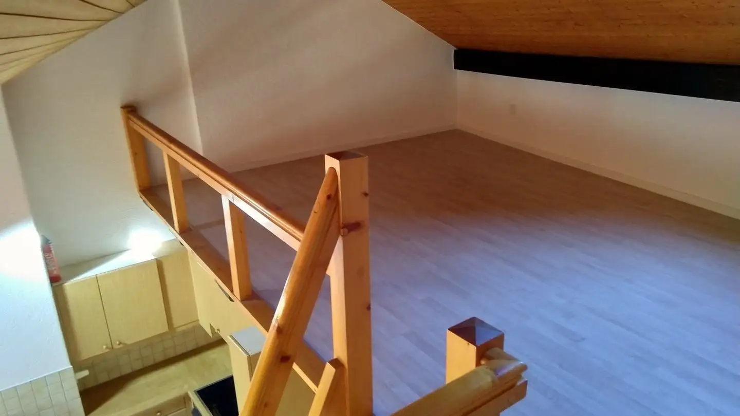 Attic flat for rent - Rue Du Faubourg 35, 2520 La Neuveville - Photo 4