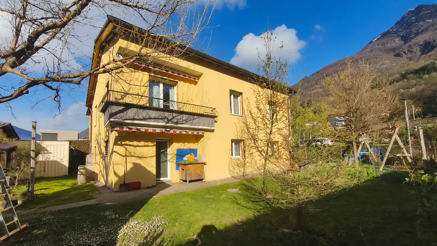 Maison jumelle à vendre - 6528 Camorino