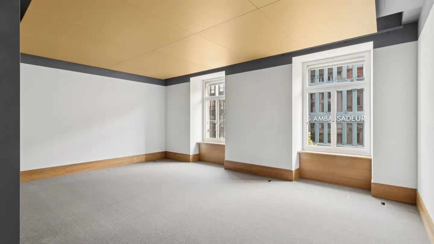 Mixed-use building for rent - Rue Du Léman 12, 1920 Martigny