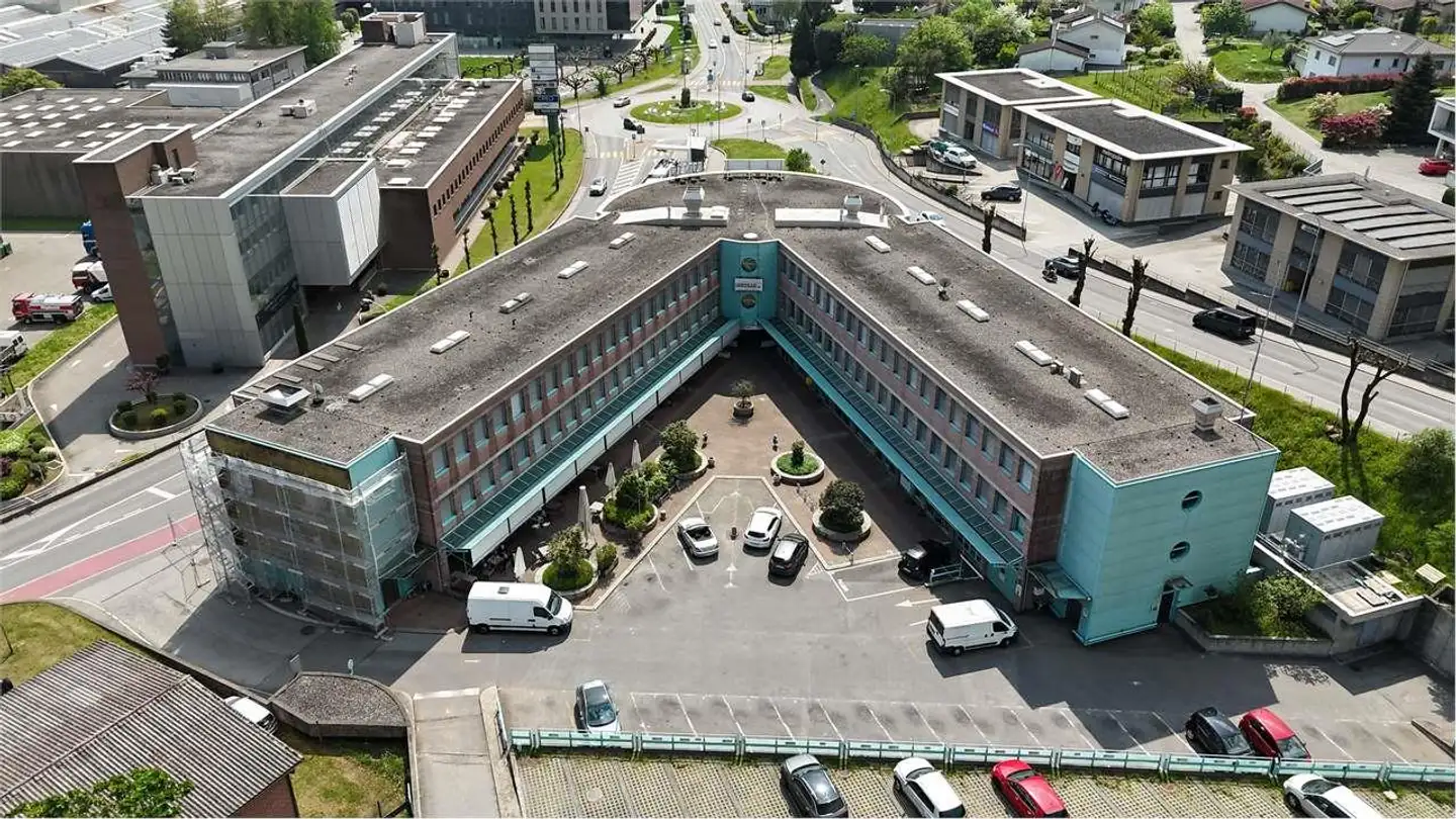 Office space for rent - Via Vedeggio 1, 6928 Manno