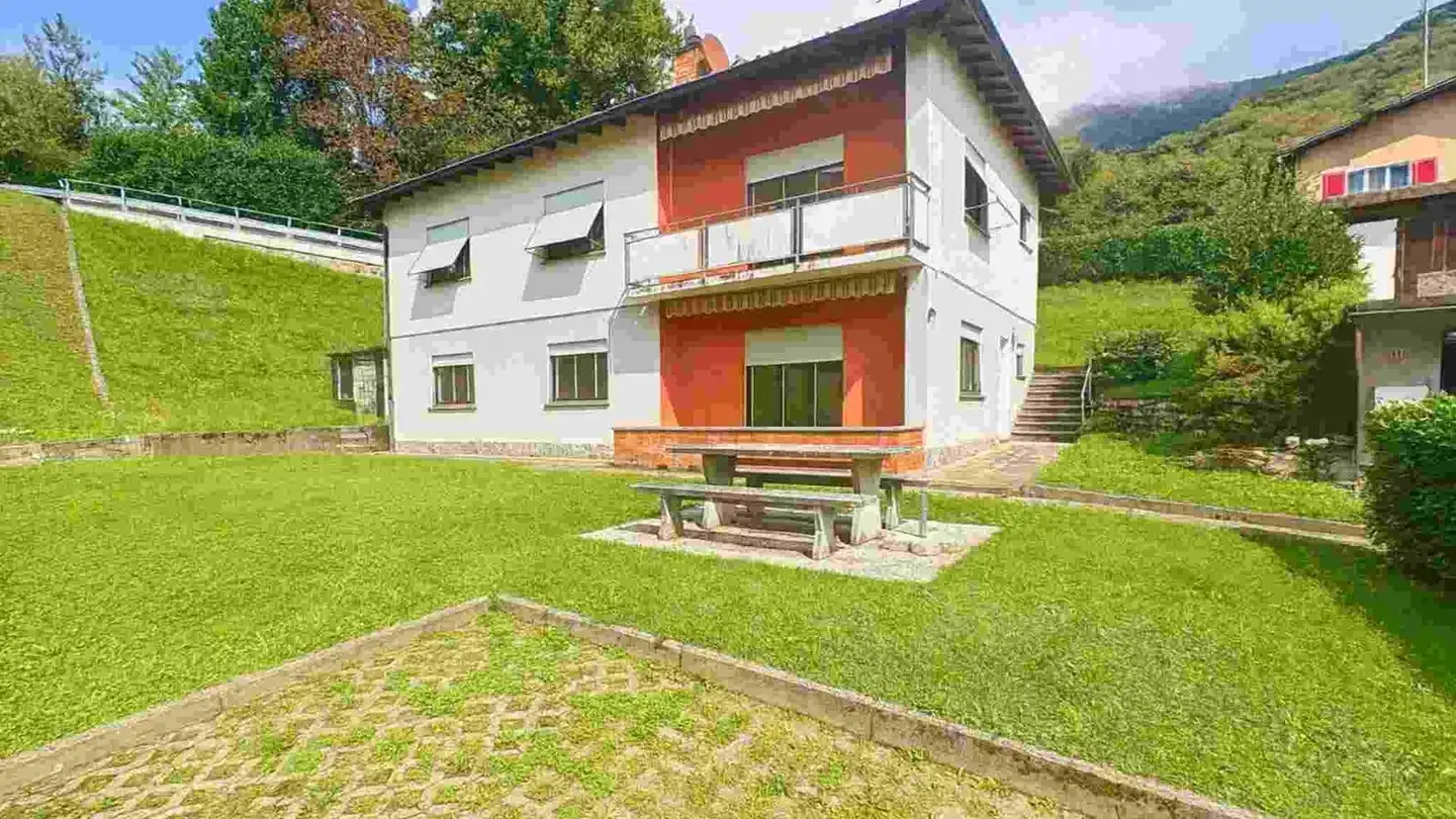 Casa bifamiliare in vendita - Via Gola Di Lago, 6960 Odogno