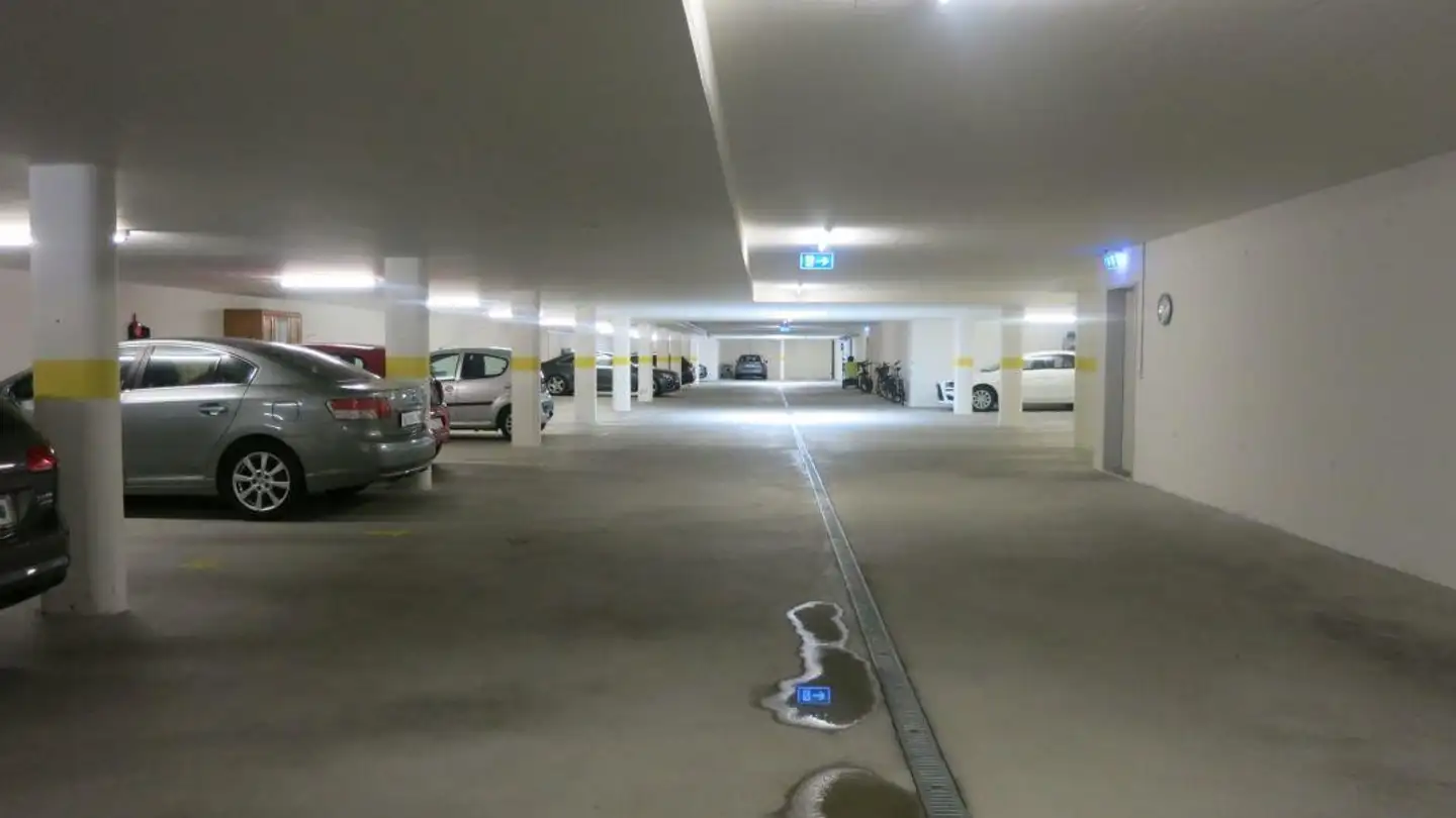 Tiefgaragenstellplatz mieten - Hornimattstrasse 10, 5103 Wildegg