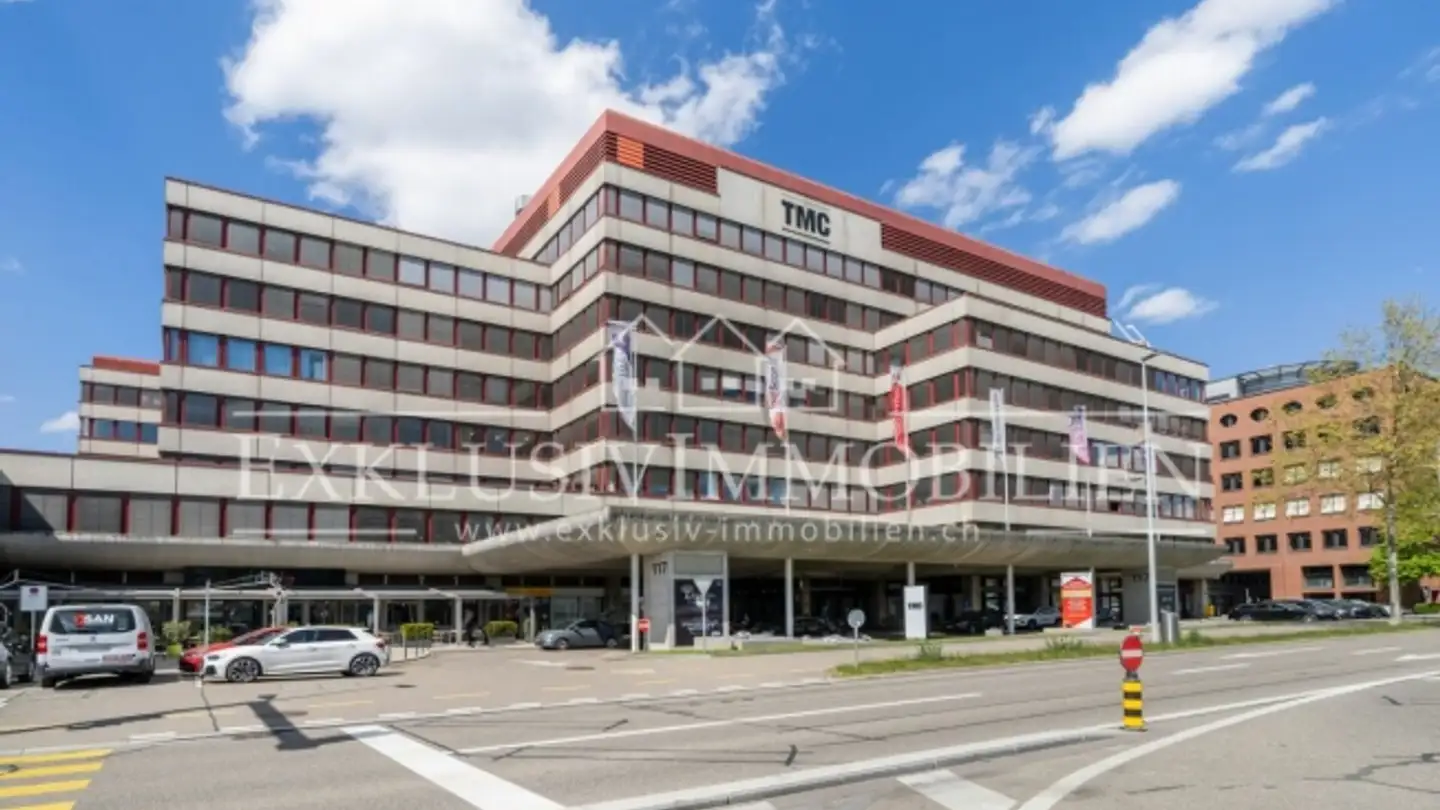 Mixed-use building for sale - Thurgauerstrasse 117, 8152 Glattpark (Opfikon)