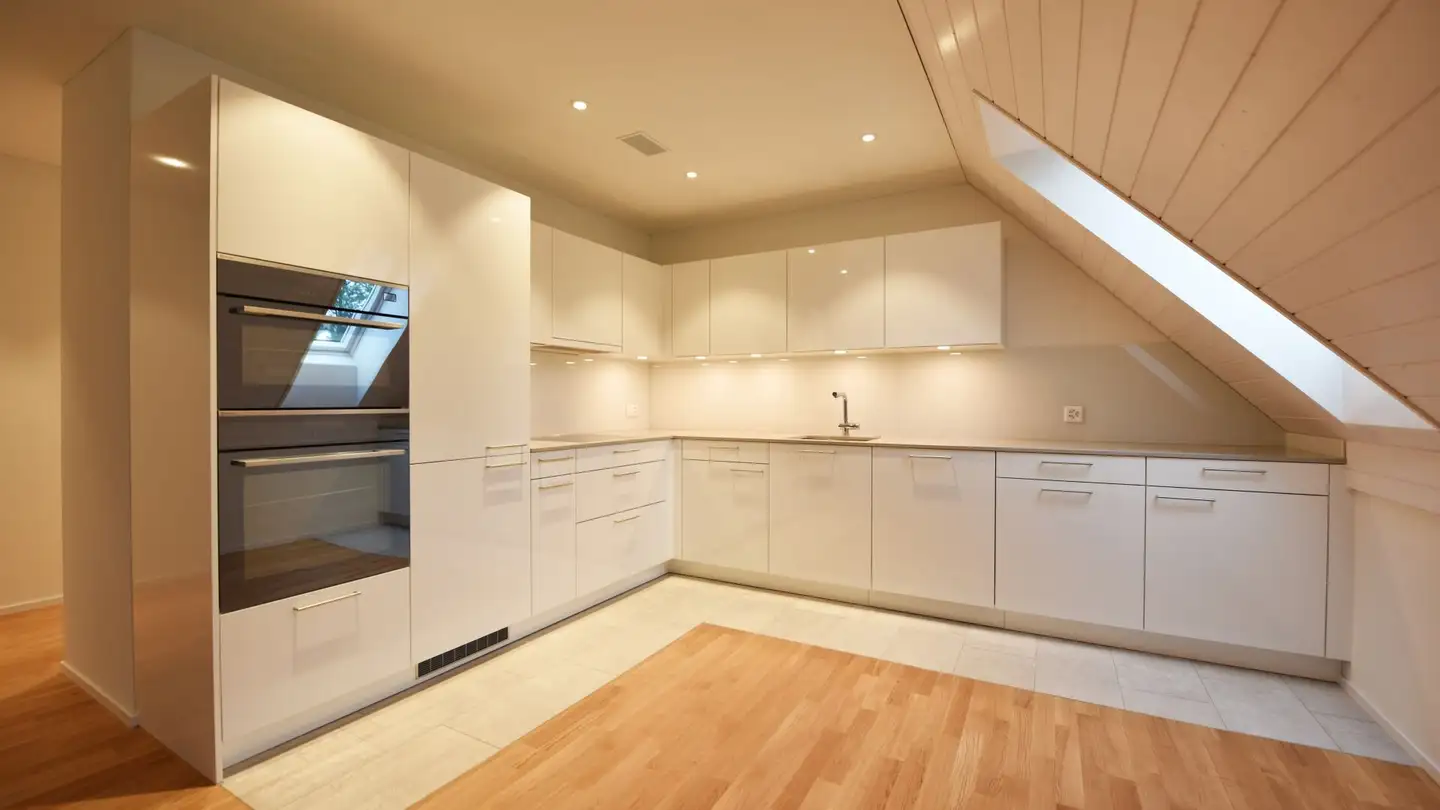 Dachgeschosswohnung mieten - Dorfstrasse 46a, 8484 Weisslingen - Foto 2