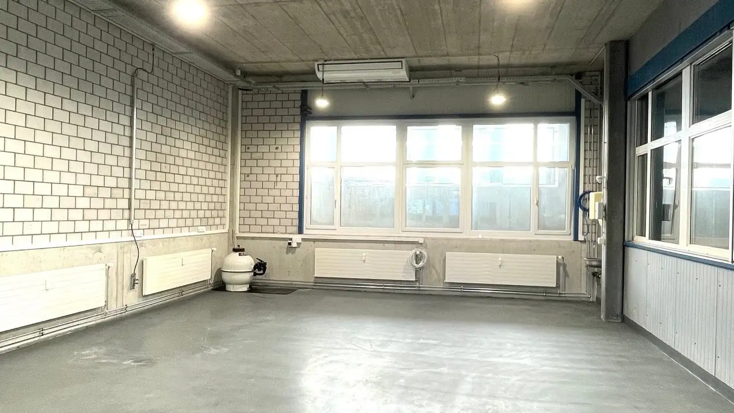 Commercial à louer - Motorenstrasse 6, 8623 Wetzikon ZH