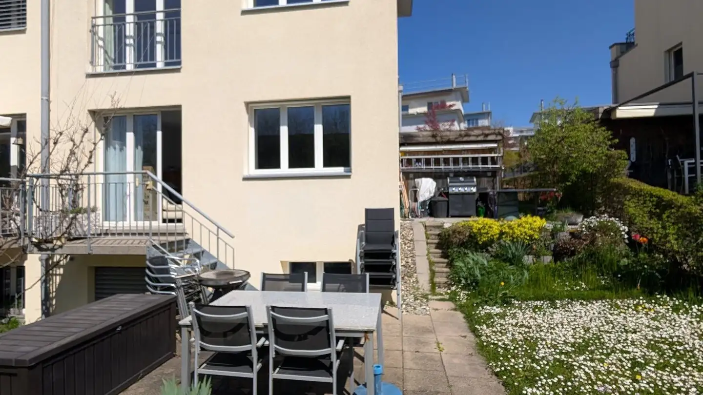 Casa bifamiliare in affitto - Im Russer 3N, 8708 Männedorf