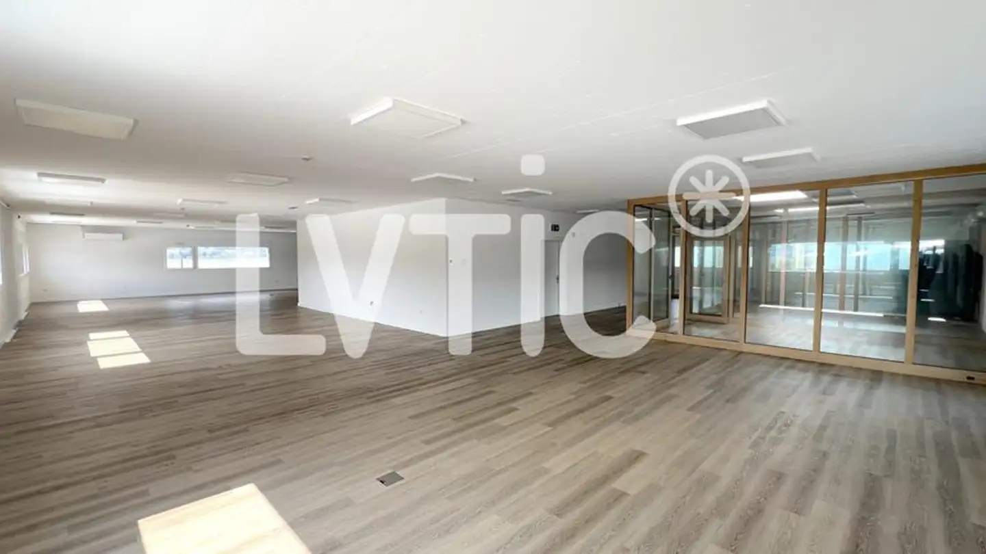 Espace de stockage à louer - Route Du Léman 33, 1907 Saxon - Photo 2