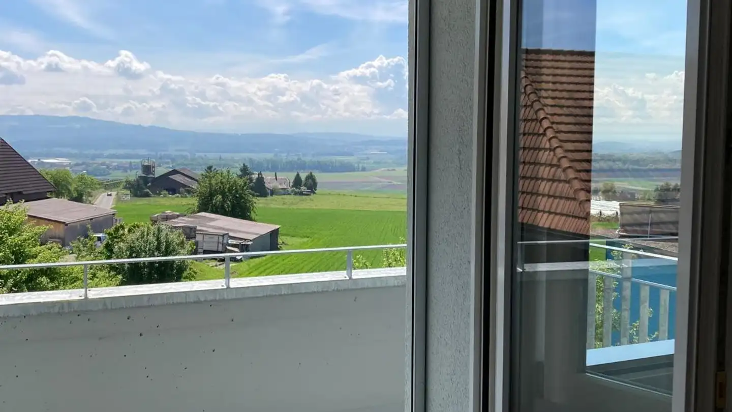 Wohnung mieten - Frenschenbergstrasse 12, 2575 Gerolfingen - Foto 2