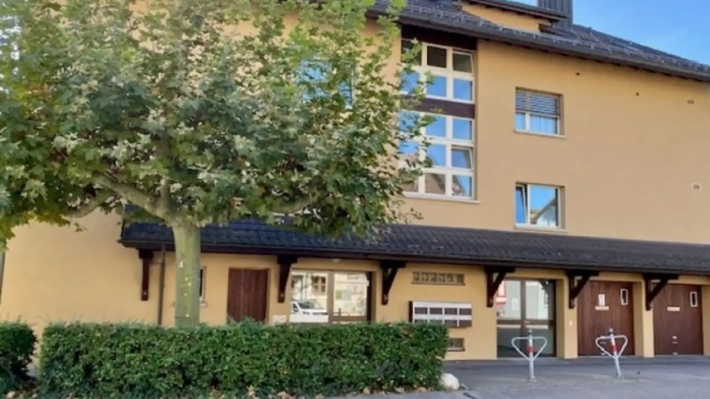 Mixed-use building for rent - Gewerbestrasse 4, 8708 Männedorf