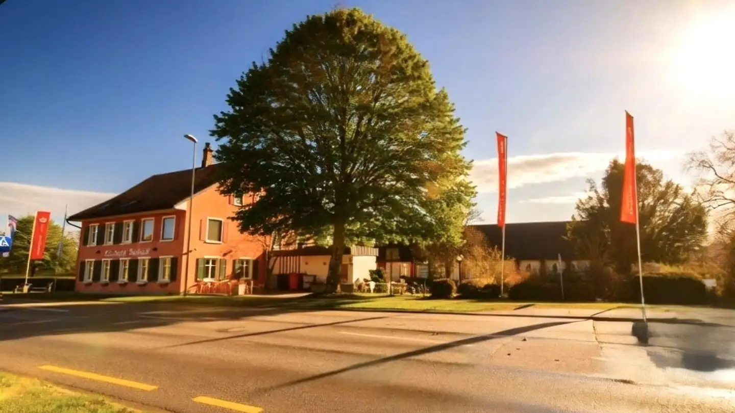 Restaurant for rent - Rheinfelderstrasse 2, 4133 Pratteln