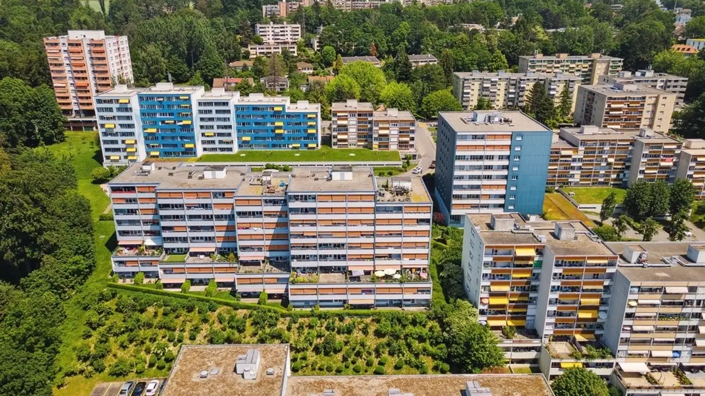 Überdachter Motorradparkplatz mieten - Chemin Isabelle-De-Montolieu 177, 1010 Lausanne