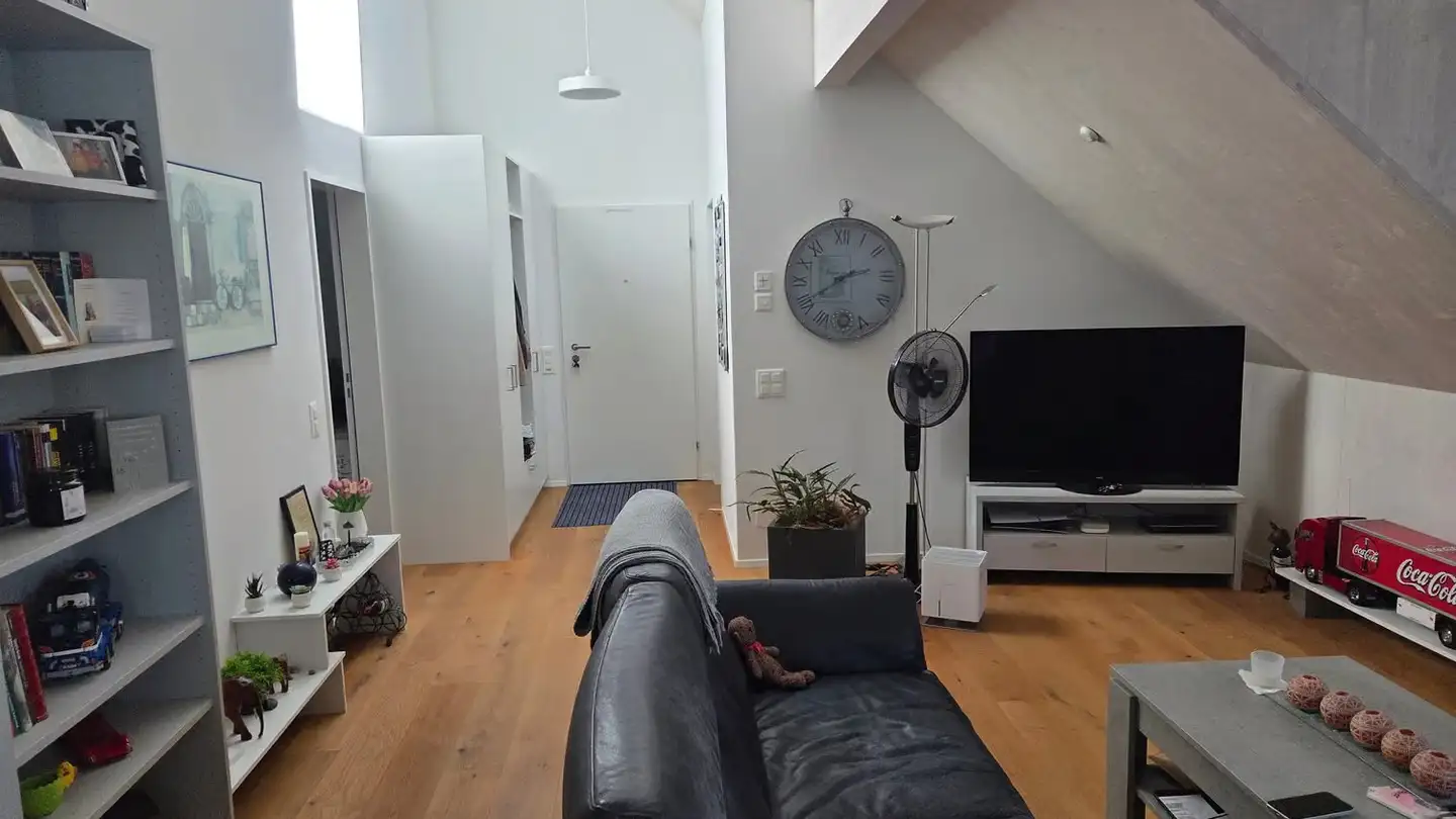 Dachgeschosswohnung mieten - Alti Brugg 1a, 8427 Rorbas