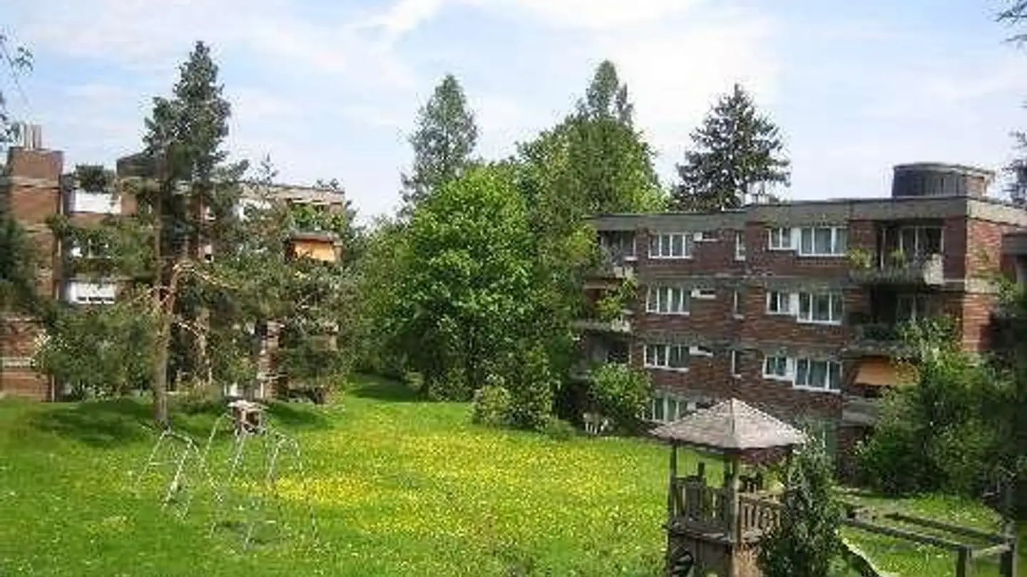 Tiefgaragenstellplatz mieten - 8135 Langnau am Albis