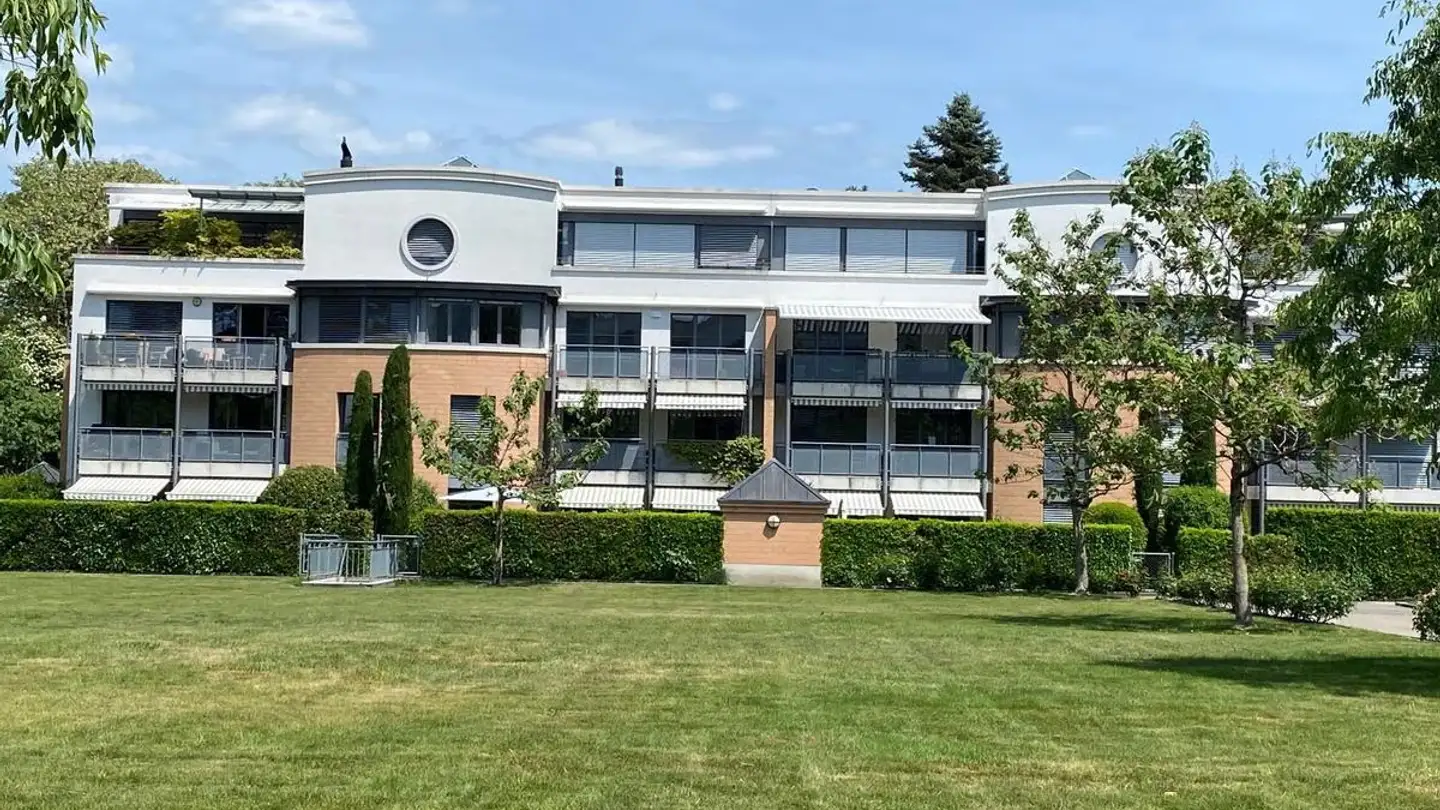 Single garage for rent - Route De Clémenty 45, 1260 Nyon