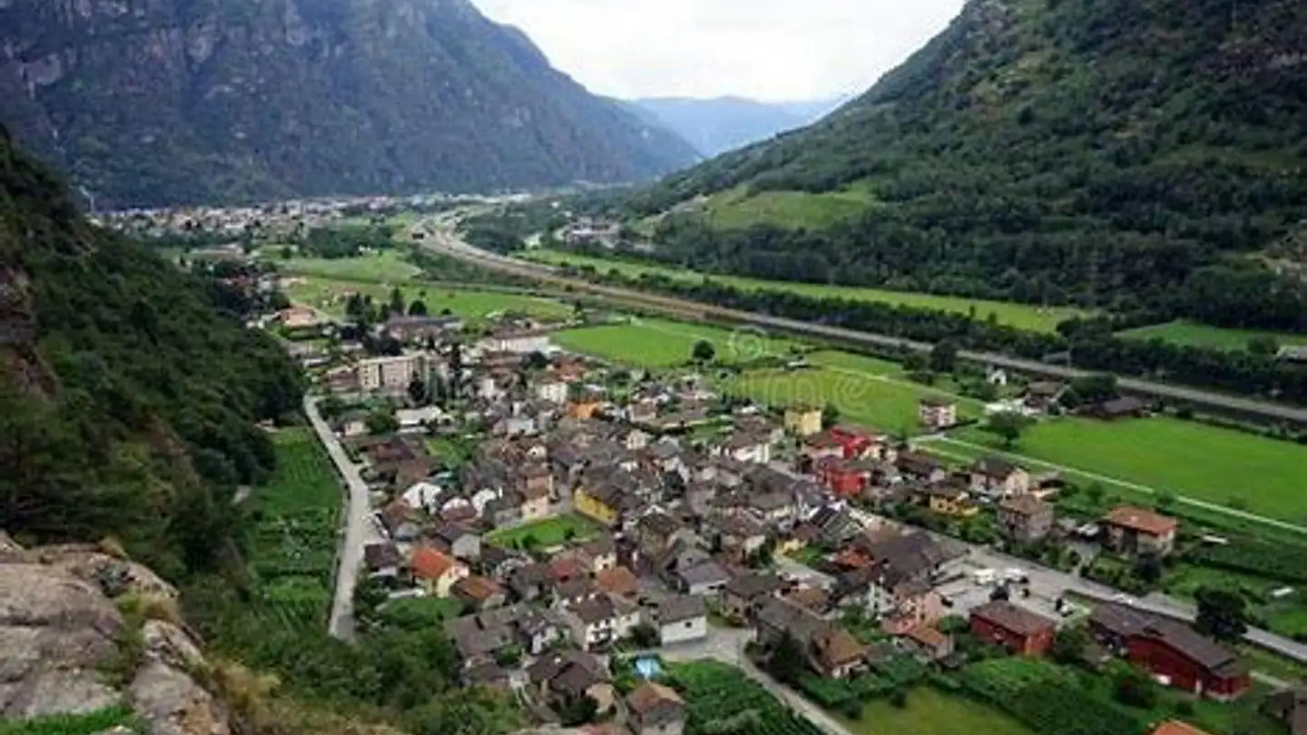 Constructible plot for sale - La Mónda 15, 6703 Osogna