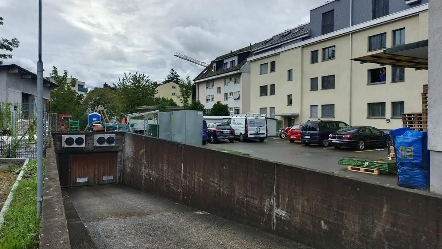 Underground parking space for rent - Schöneggstrasse, 8953 Dietikon