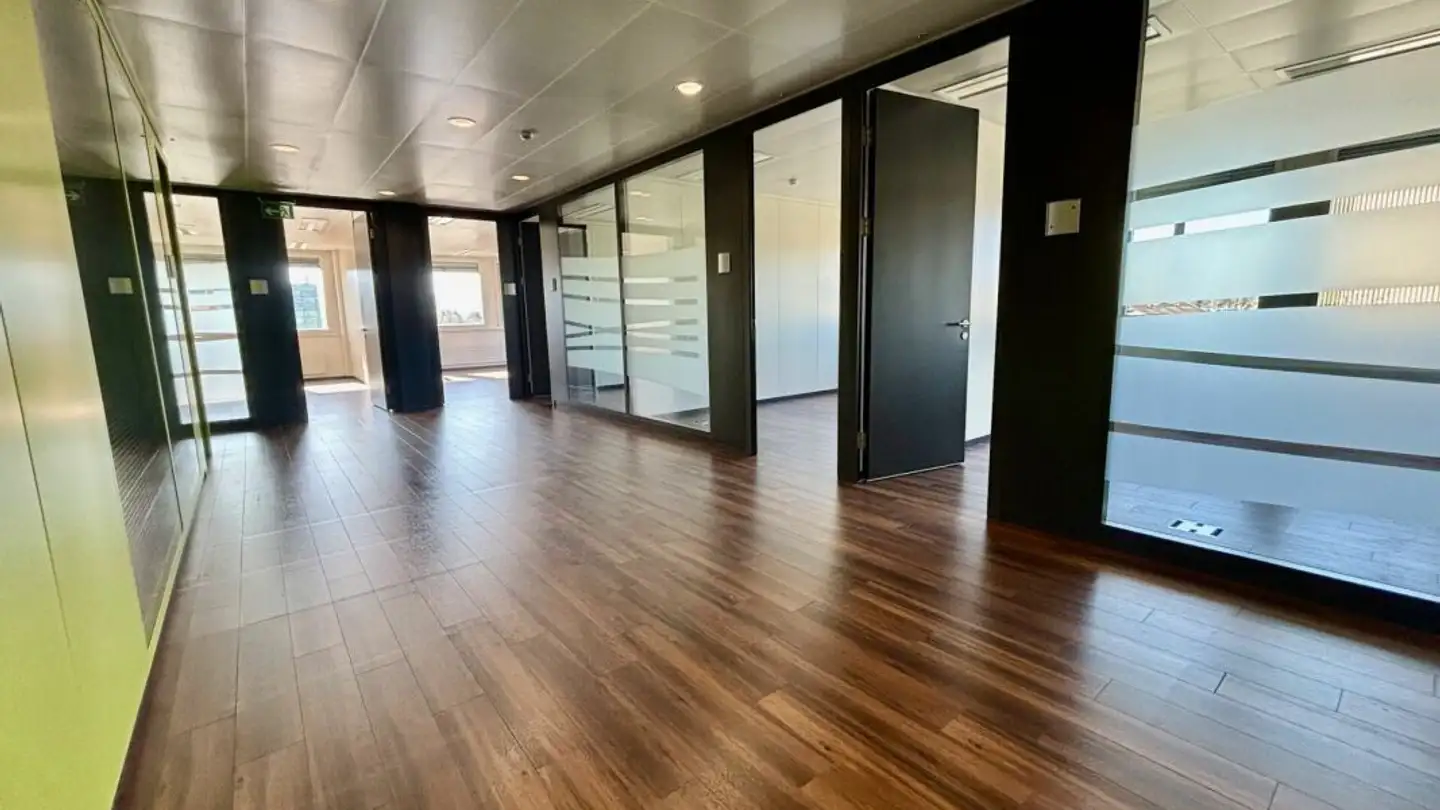 Office space for rent - 1163 Etoy